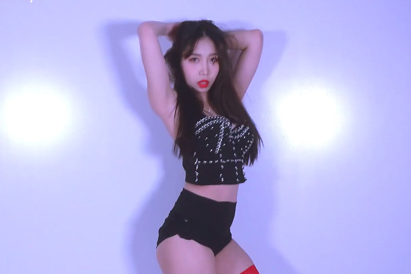 [Waveya会员]Memberme MiU Gimme More 付费视频高清在线下载 Waveya会员 第1张