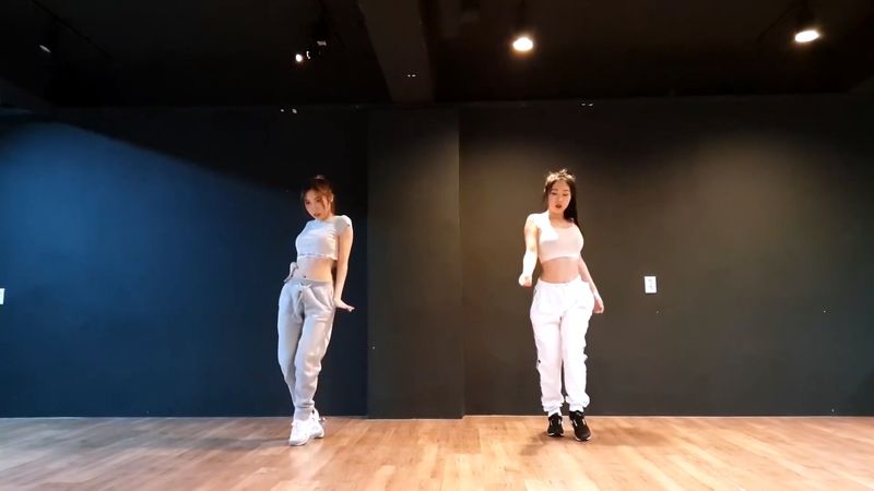 [Waveya]Ariana Grande - 7 rings Choreography 高清视频在线下载 W1901270111 Waveya2019 第2张