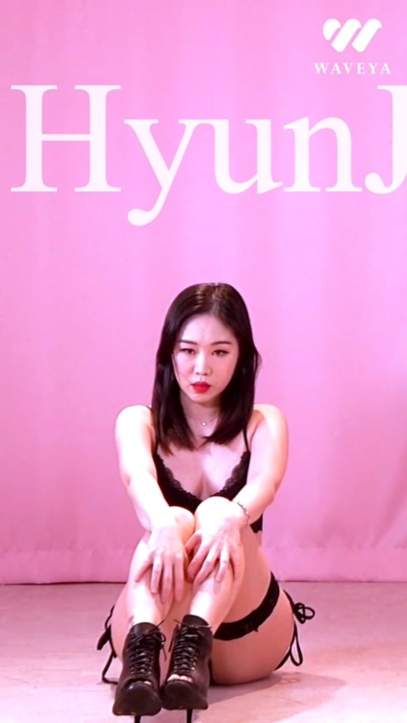 [waveya最新]Ari翻跳Hyunjin (Stray Kids)新曲 Circle（竖版）W202011150111 Waveya2020 第2张