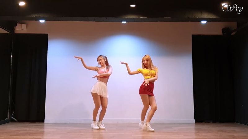[Waveya]TWICE FANCY Dance cover 高清视频在线下载 W1904290111 Waveya2019 第2张