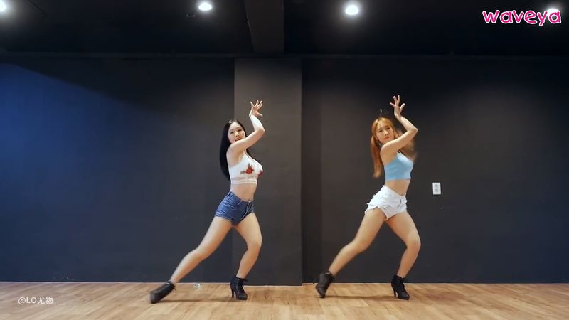 [Waveya]TWICE - Dance The Night Away cover dance 高清视频在线下载 W201807120111 Waveya2018 第2张