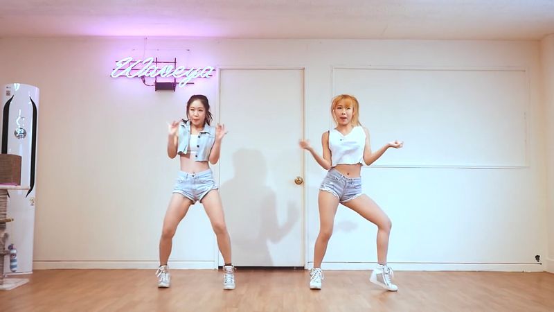 [Waveya] (CHUNG HA) Why Don’t You Know cover dance 高清视频在线下载 Waveya2017 第2张