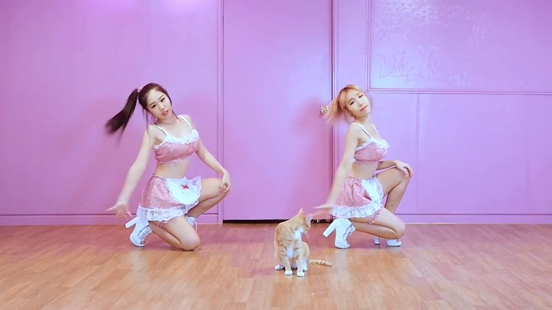 [Waveya]Red Velvet Russian Roulette cover dance 高清视频在线下载 Waveya2016 第2张