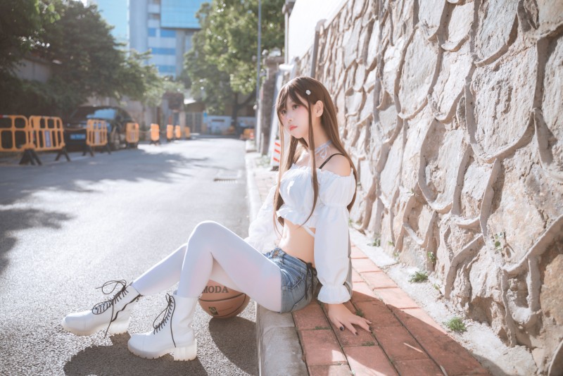 动漫博主 萌芽儿o0 NO.026 邻家小恶魔[46P1V 424M] 网红&Coser 第2张