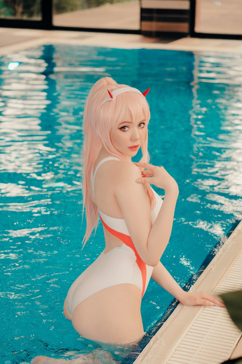 Alina Becker NO.010 (Darling In The Franxx. Zero Two) 游泳 [47P 55M] 网红&Coser 第3张